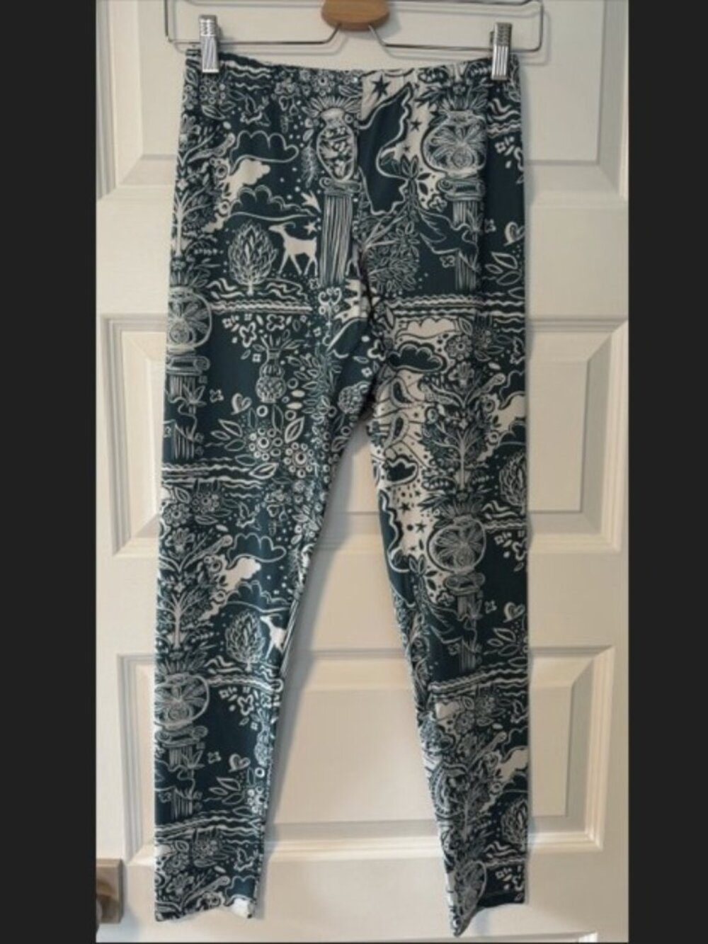 LA DoubleJ Leggings in Teal and Cream Print